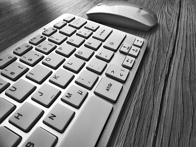 klávesnice a myš